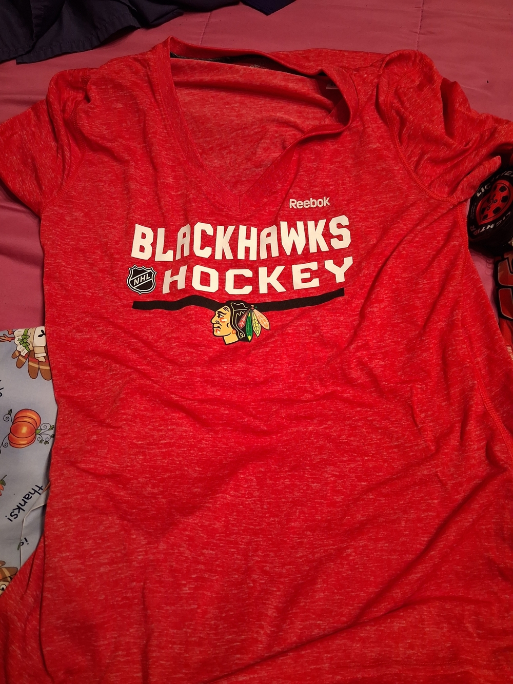 Reebok Red Blackhawks Hockey Graphic Tee